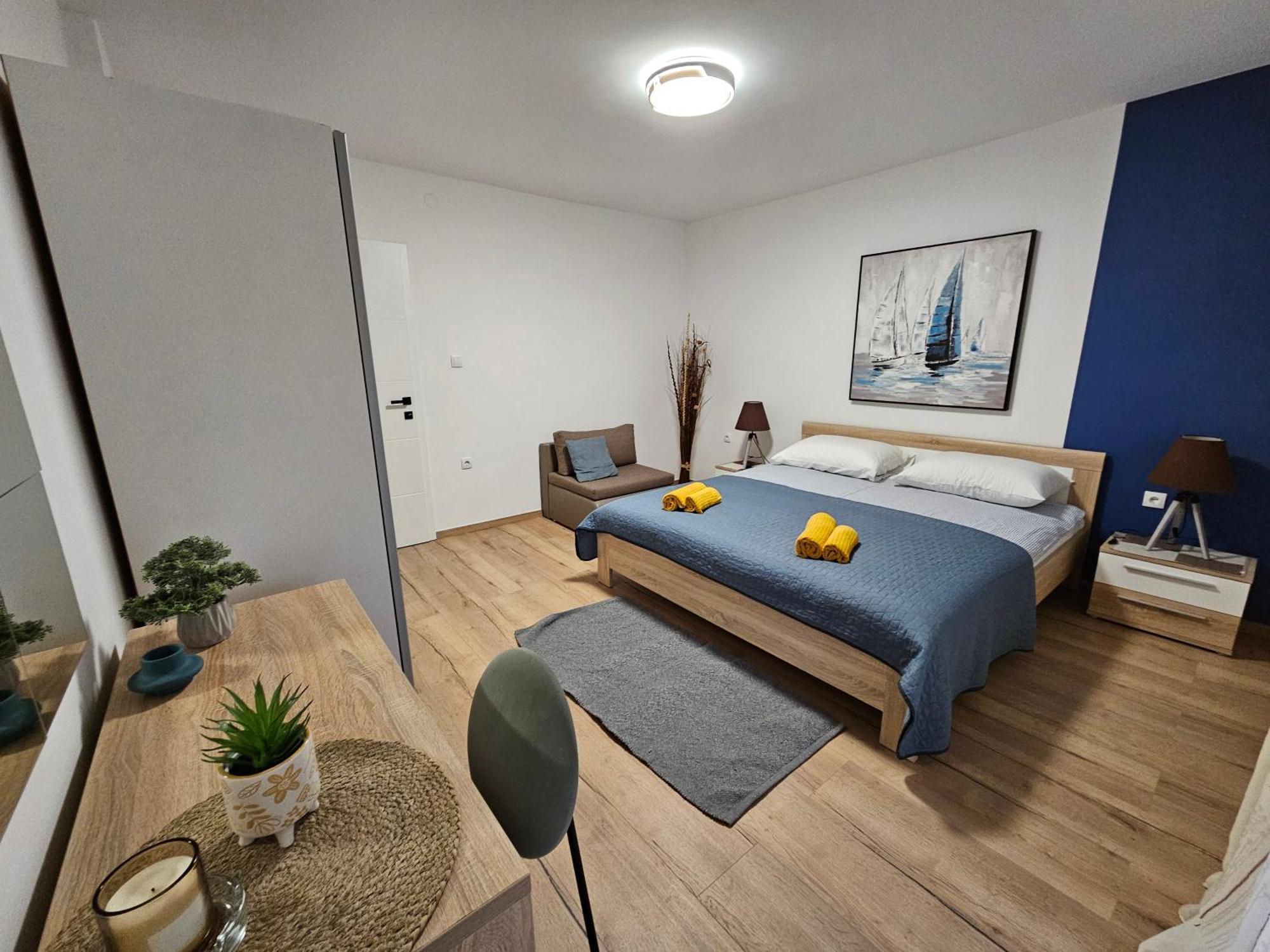Frama Porec - *