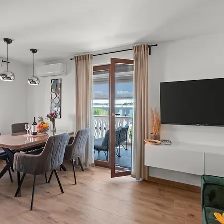 Apartments Frama Porec - Funtana Exterior photo