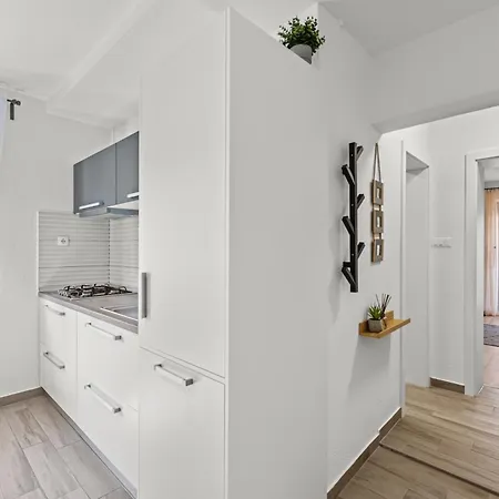 Apartments Frama Porec - Funtana Exterior photo